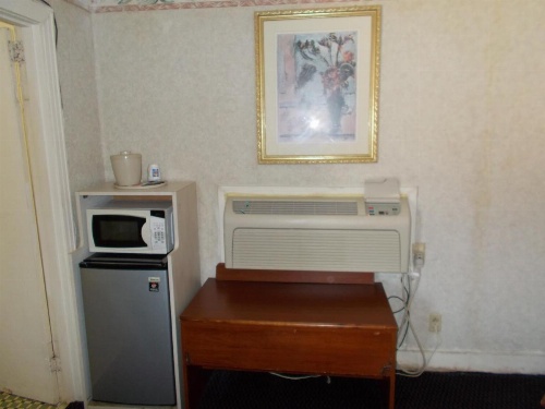 Hillside Motel image 35