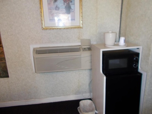 Hillside Motel image 44